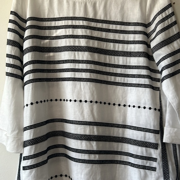 Peck & Peck women size M black and white pull on top - Picture 3 of 8
